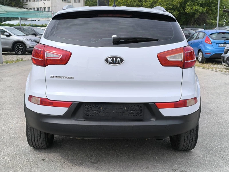 Kia Sportage, снимка 8 - Автомобили и джипове - 46879525