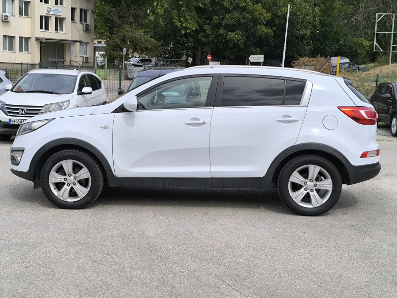 Kia Sportage, снимка 5 - Автомобили и джипове - 46879525