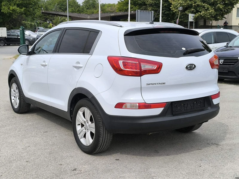 Kia Sportage, снимка 4 - Автомобили и джипове - 46879525