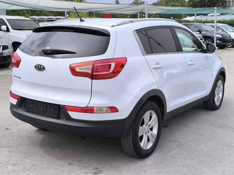 Kia Sportage, снимка 7 - Автомобили и джипове - 46879525