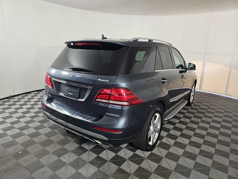 Mercedes-Benz GLE 350 4matic* Пано* подгряване* Harman Kardon* CarPlay, снимка 12 - Автомобили и джипове - 47589231