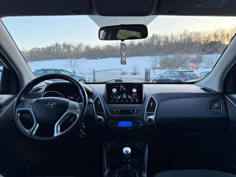 Hyundai IX35 4x4 136к.с 6 скорости ПОДГРЕВ, снимка 8 - Автомобили и джипове - 48632741