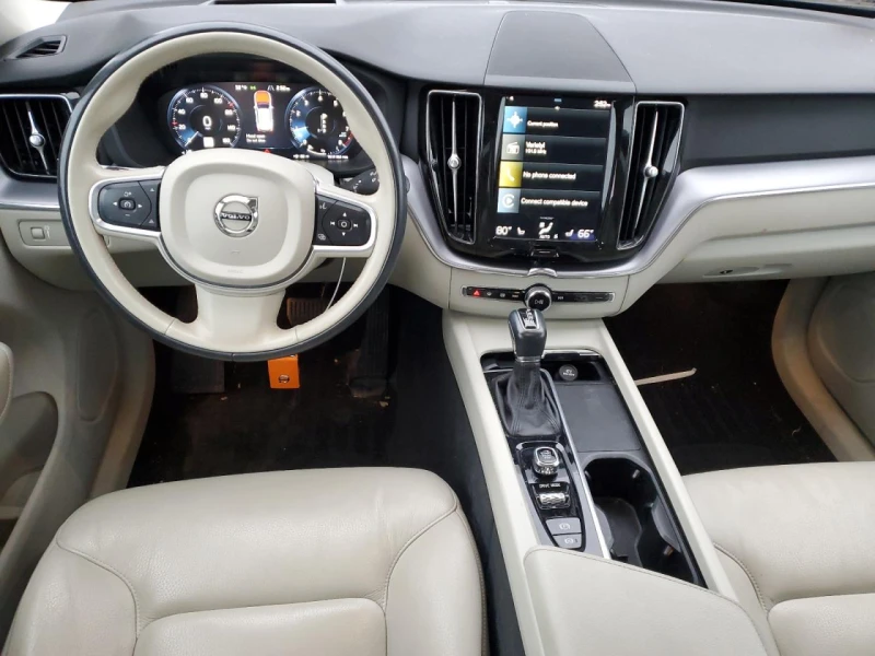 Volvo XC60 T5 MOMENTUM , снимка 8 - Автомобили и джипове - 49049360