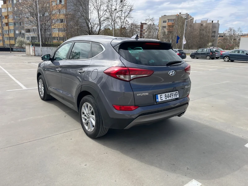 Hyundai Tucson 2.0 CRDI 4x4 Automatic , снимка 7 - Автомобили и джипове - 49567932