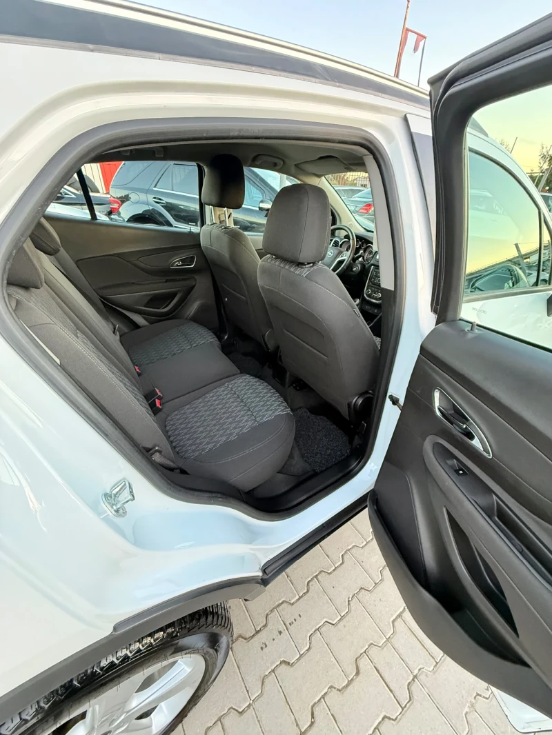 Opel Mokka 1.7* Нов внос* Реална* Бартер* Топ* Клима* , снимка 8 - Автомобили и джипове - 52746728