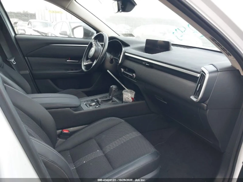 Mazda CX-50 2.5L I-4 DI, DOHC, VVT, 187HP All Wheel Drive, снимка 10 - Автомобили и джипове - 52841538