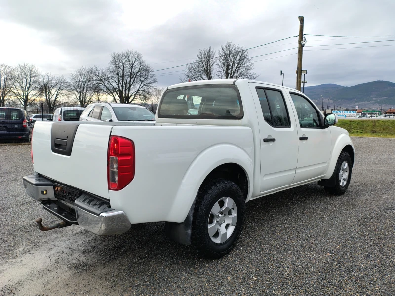 Nissan Navara 2.5 дизел, снимка 5 - Автомобили и джипове - 53291348