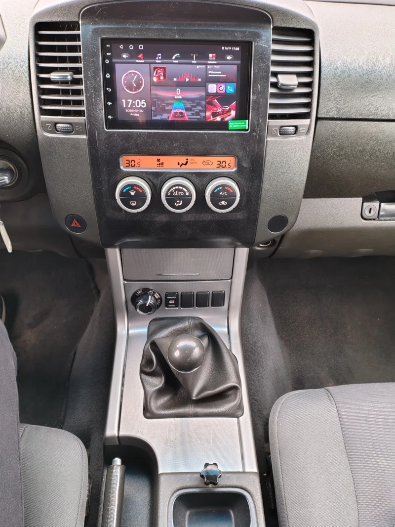 Nissan Navara 2.5 дизел, снимка 14 - Автомобили и джипове - 53291348