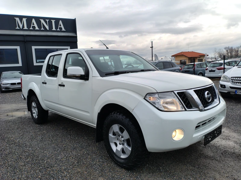 Nissan Navara 2.5 дизел, снимка 3 - Автомобили и джипове - 53291348