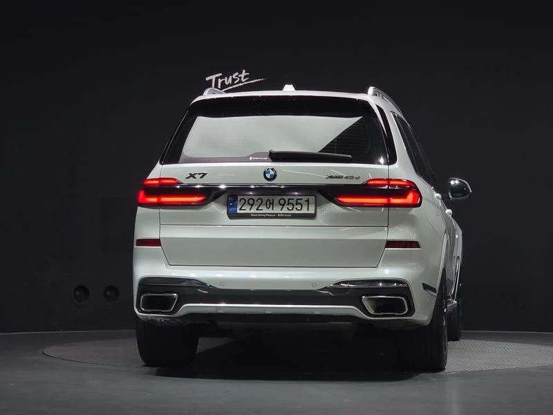 BMW X7 xDrive 40d M Sport 7 STR| 320к.с., снимка 4 - Автомобили и джипове - 56199613