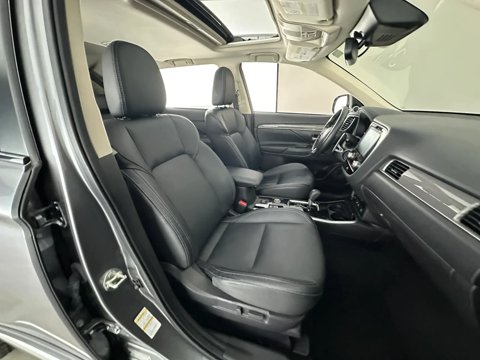 Mitsubishi Outlander GT 360CAM* BLINDSPOT* ПОДГРЕВ* KEYLESS* CARPLAY*  - изображение 8