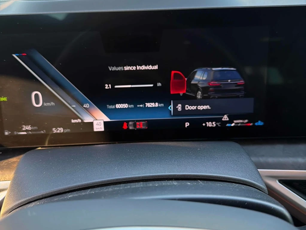 BMW X7 * xDrive40i * CARFAX *    | Mobile.bg   9