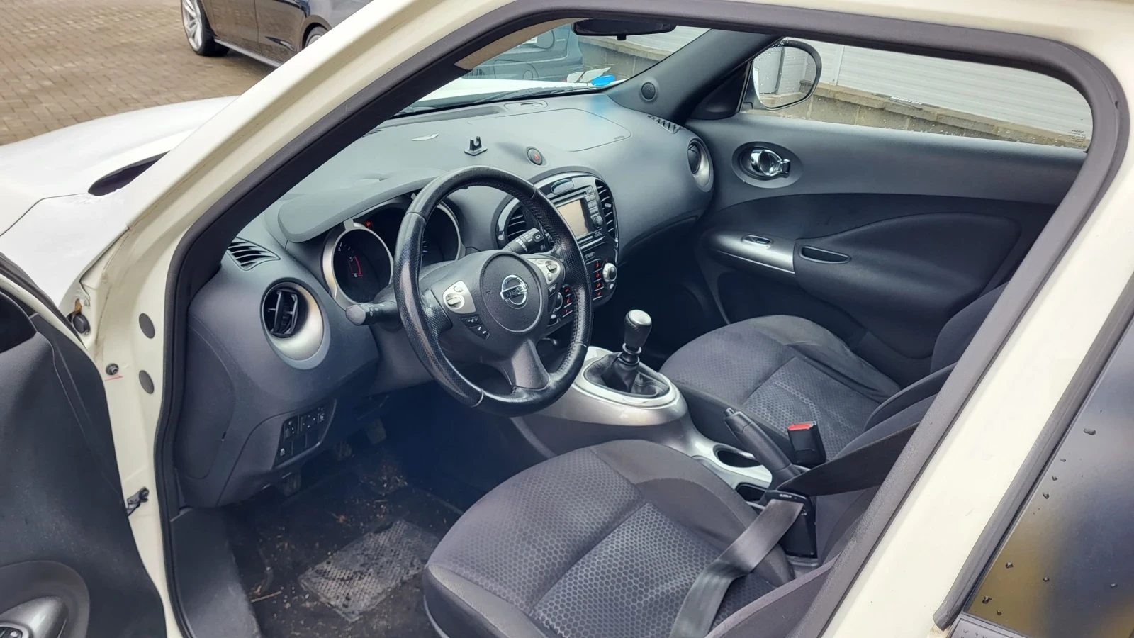 Nissan Juke 1.5DCI-110 NAVI* KEYLESS * PODGREV - изображение 10