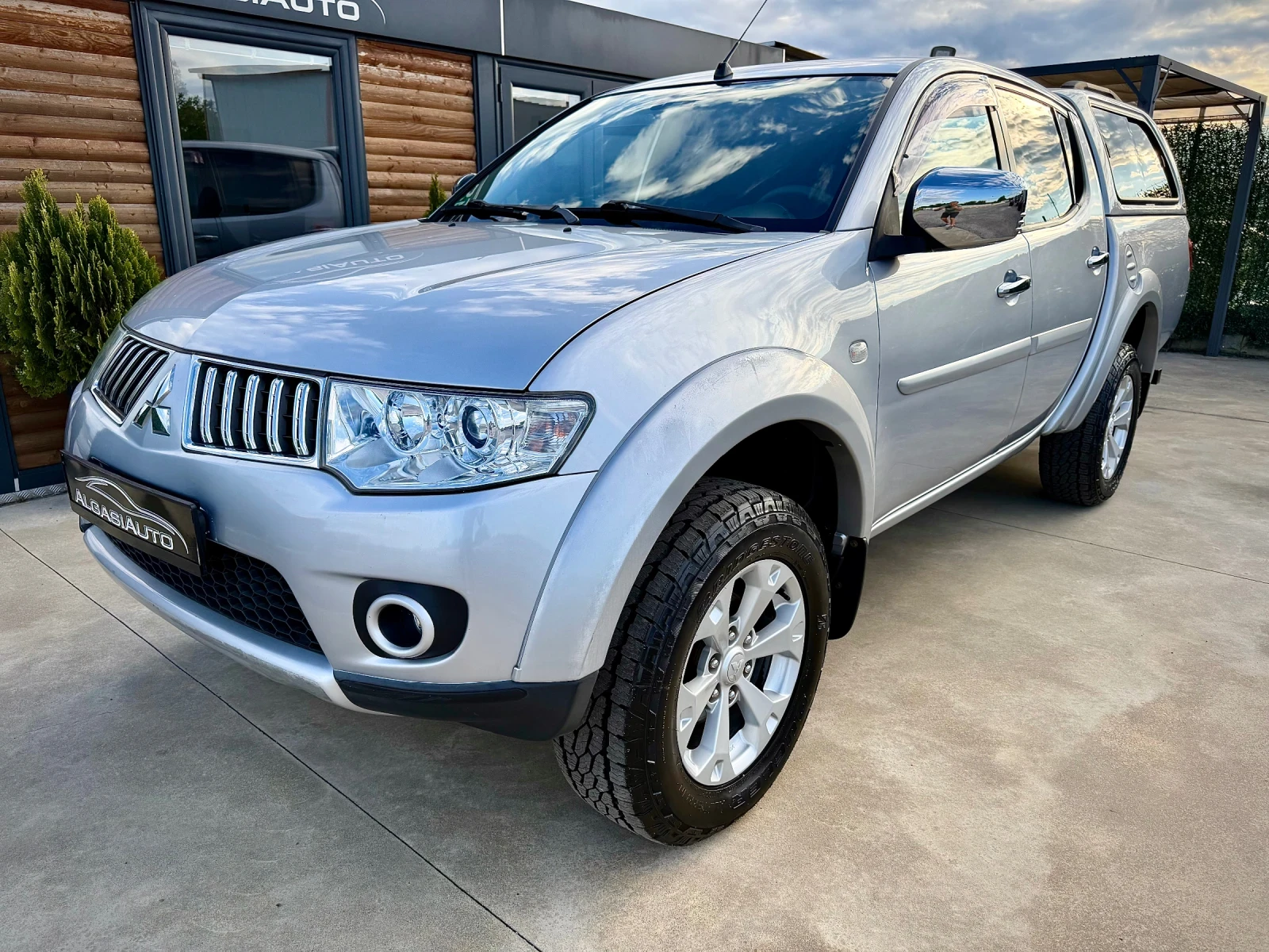 Mitsubishi L200 2.5 DI-D* FACELIFT* HARDTOP* SUPERSELECT