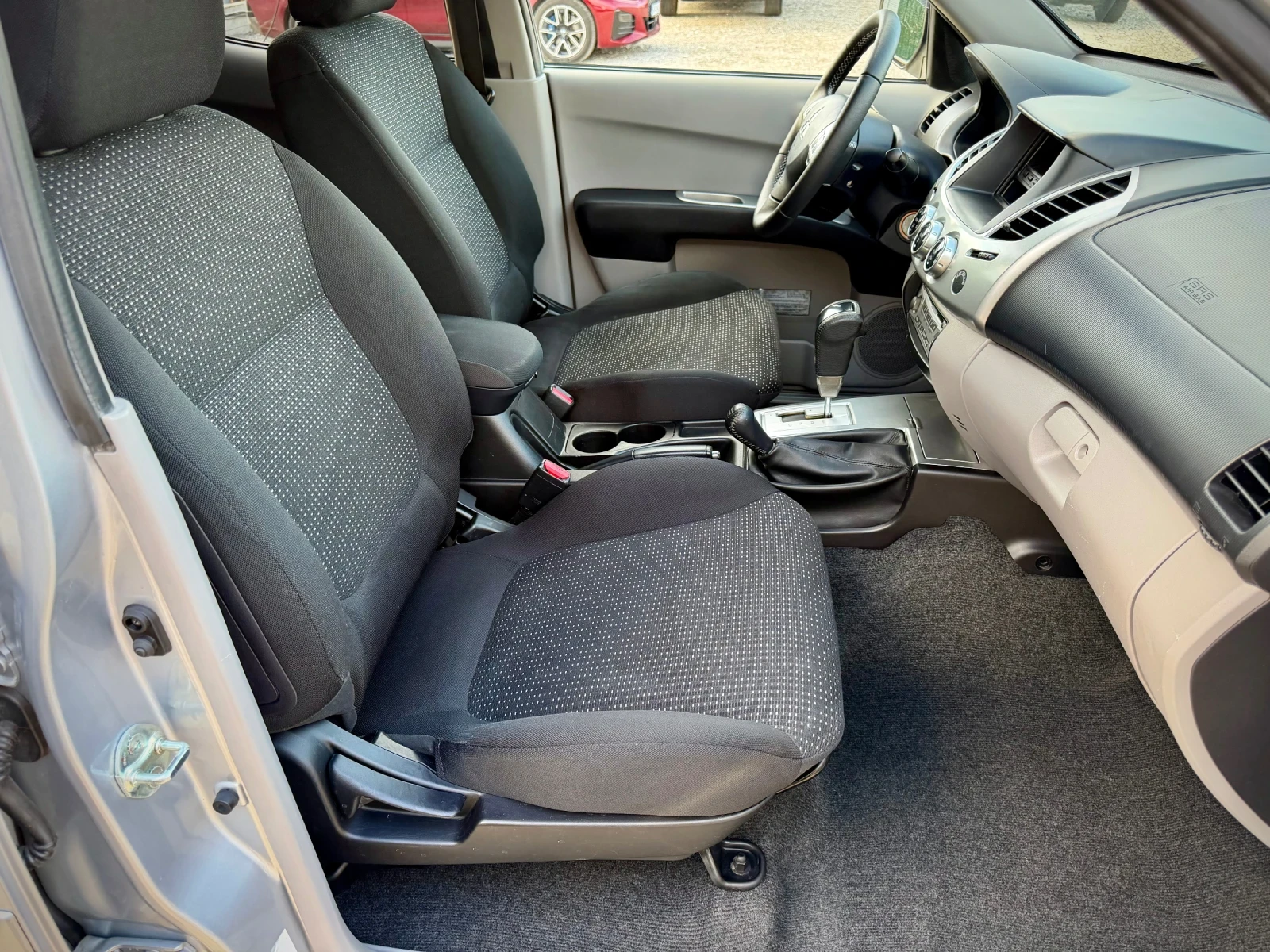 Mitsubishi L200 2.5 DI-D* FACELIFT* HARDTOP* SUPERSELECT, снимка 11 - Автомобили и джипове - 54597134
