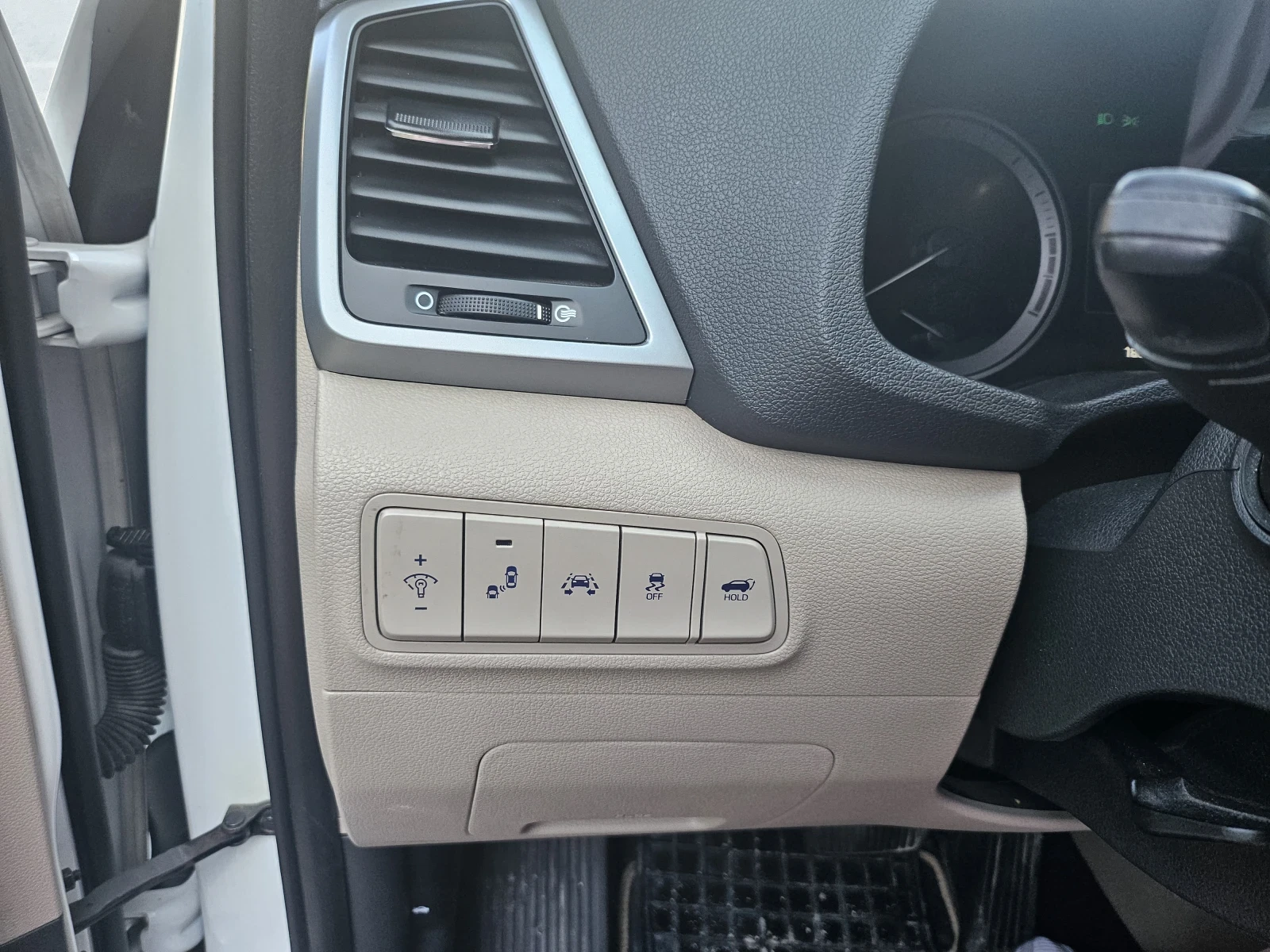 Hyundai Tucson, снимка 7 - Автомобили и джипове - 54840988