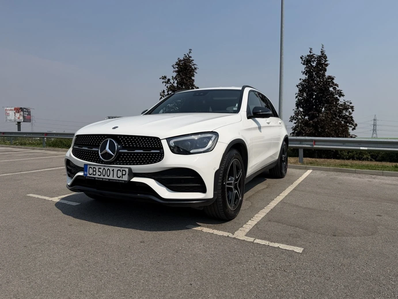 Mercedes-Benz GLC 300 Mercedes-Benz GLC 300d 4MATIC. AMG line.