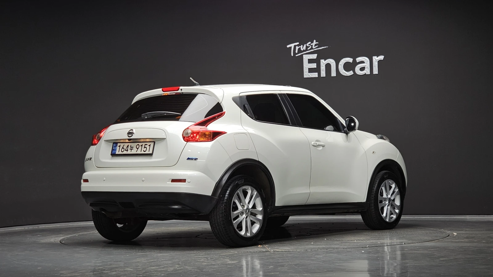 Nissan Juke 1.6* ЛЮК* КРАЙНА ЦЕНА, снимка 2 - Автомобили и джипове - 55983852