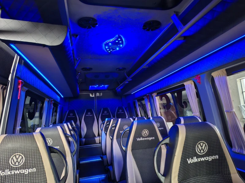 VW Crafter 24 МЕСТЕН, снимка 10 - Бусове и автобуси - 52163179