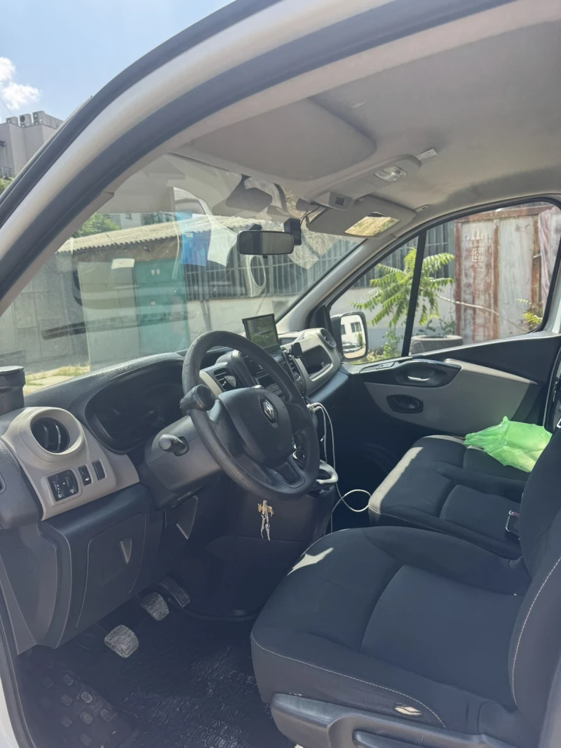 Renault Trafic 1.6 dci MAXI, снимка 10 - Бусове и автобуси - 52293544