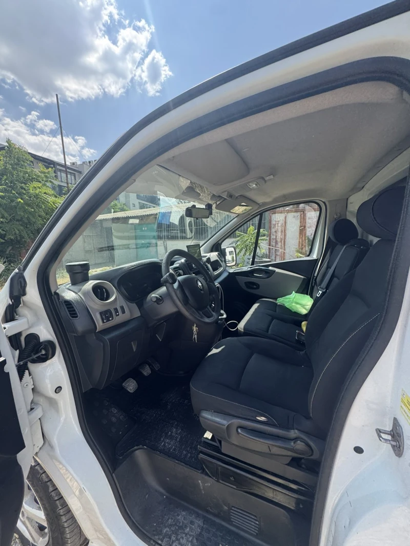 Renault Trafic 1.6 dci MAXI, снимка 9 - Бусове и автобуси - 52293544