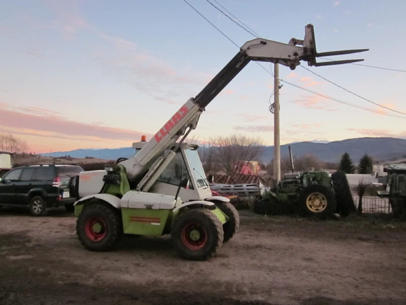 Телескопичен товарач Claas 925 TURBOMATIK, снимка 2 - Селскостопанска техника - 52844825