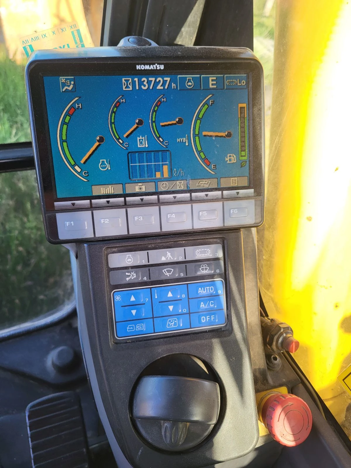 Багер Komatsu HB215LC Hybrid, снимка 3 - Индустриална техника - 55101104