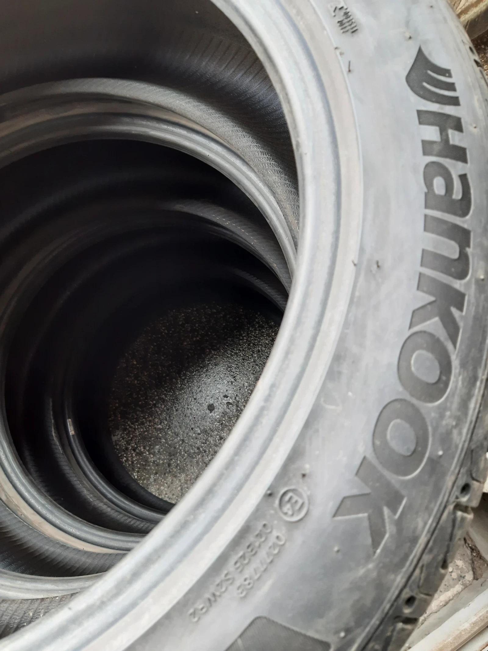 Гуми Летни 235/50R19, снимка 4 - Гуми и джанти - 54080439