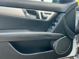 Mercedes-Benz C 320, снимка 16