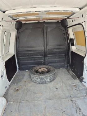 VW Caddy Maxi, снимка 17