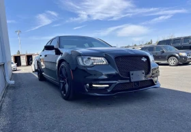Chrysler 300c SRT 6.4 V8 * БЕЗ ИНЦИДЕНТИ * ПАНОРАМА * CARFAX * , снимка 1