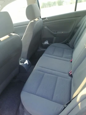 VW Golf 1.6FSI/4врати/Климатик , снимка 11