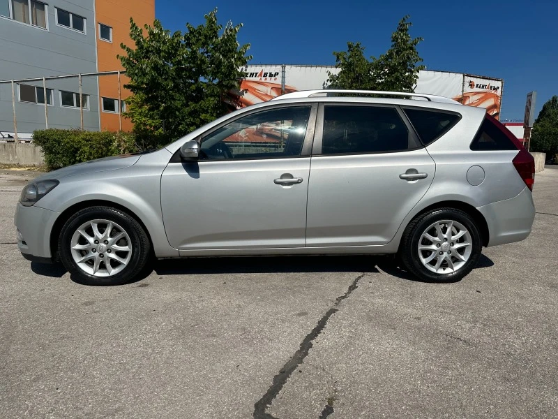 Kia Ceed Автоматик/1, 6crdi, снимка 2 - Автомобили и джипове - 44367227