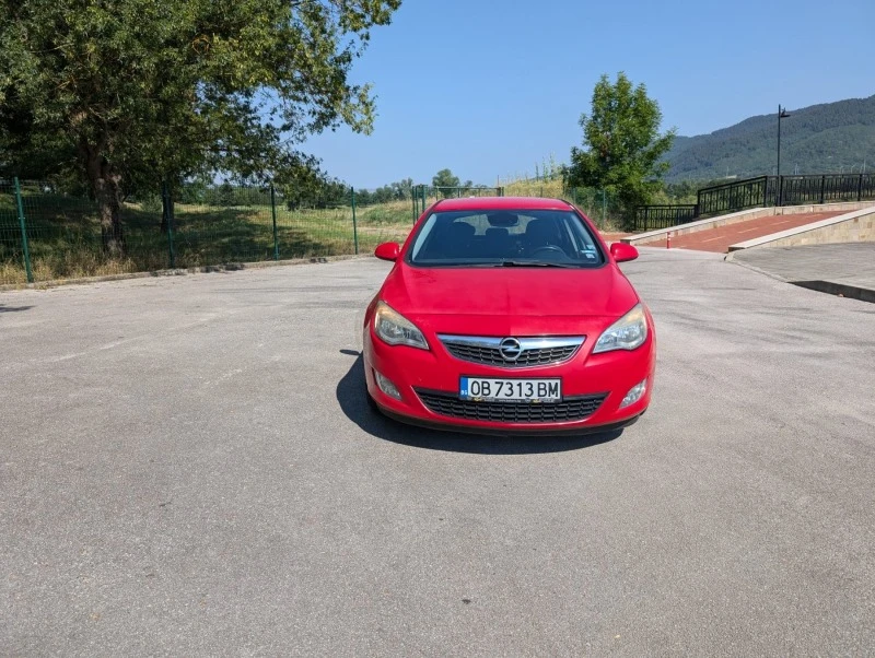 Opel Astra 1.4 140 cosmo sport, снимка 2 - Автомобили и джипове - 46621311