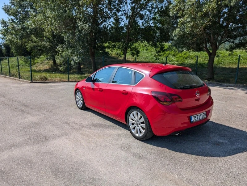 Opel Astra 1.4 140 cosmo sport, снимка 7 - Автомобили и джипове - 46621311