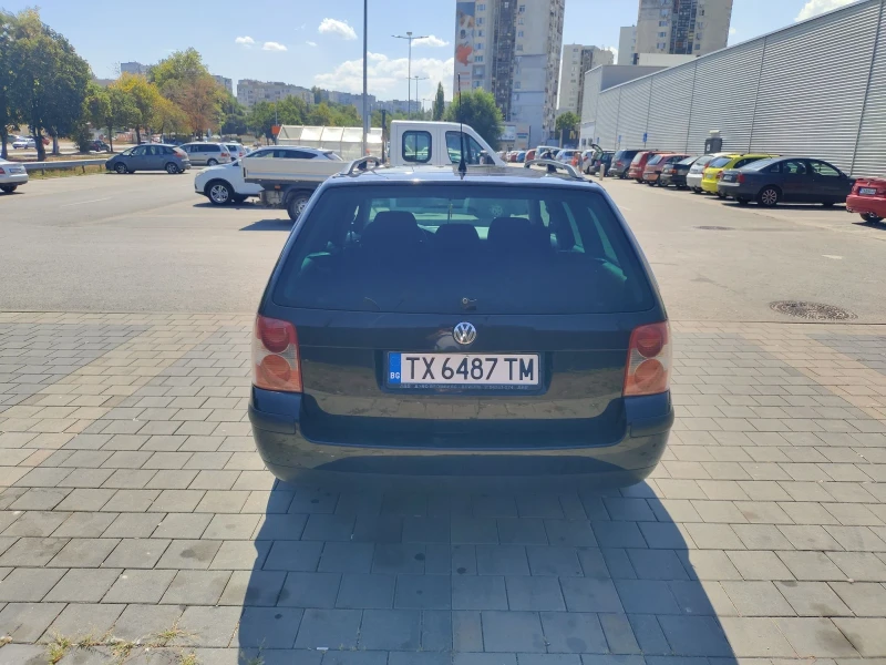 VW Passat 1.6, снимка 5 - Автомобили и джипове - 47812898