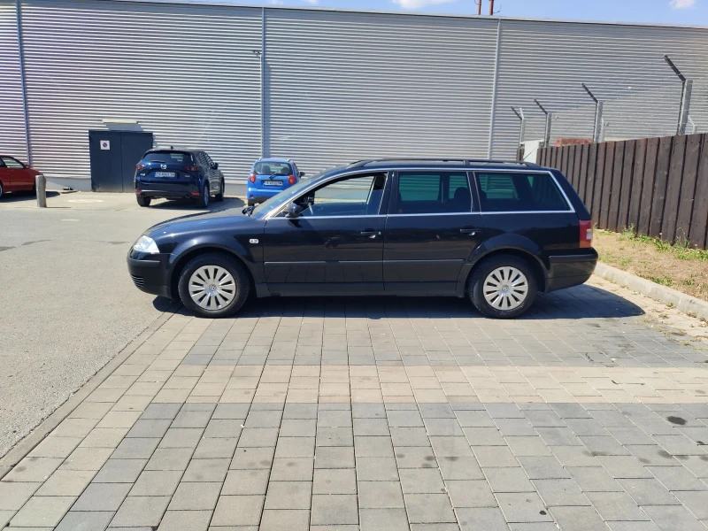 VW Passat 1.6, снимка 3 - Автомобили и джипове - 47812898