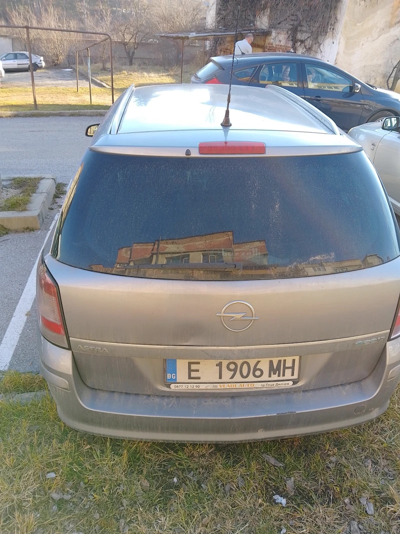 Opel Astra H, снимка 4 - Автомобили и джипове - 48612980