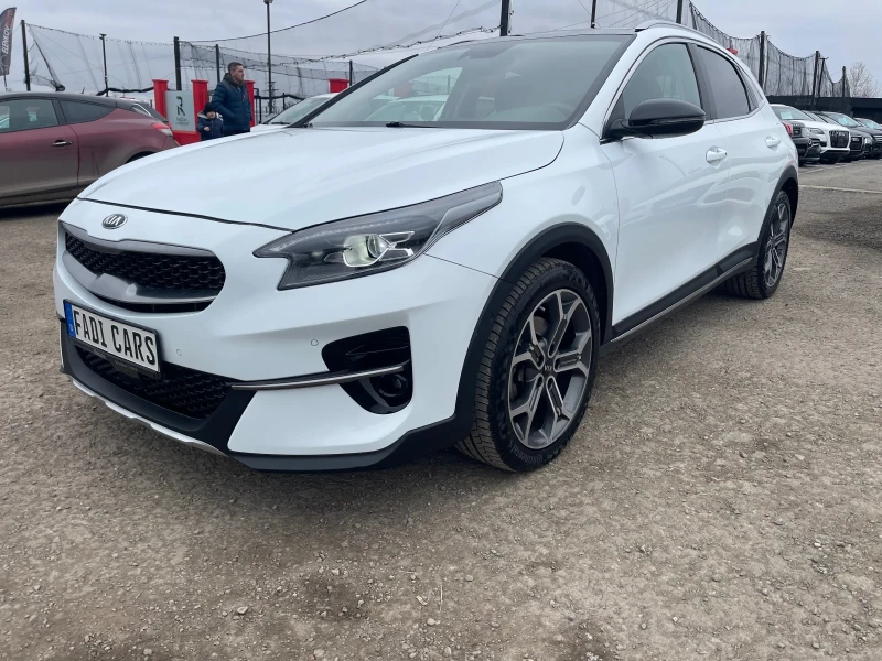 Kia XCeed ТОП!28000КМ  ПАНОРАМА , ЛИЗИНГ!!!!, снимка 3 - Автомобили и джипове - 48877426