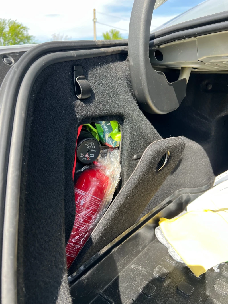 Mercedes-Benz C 320 Цената е крайна, снимка 9 - Автомобили и джипове - 52198041