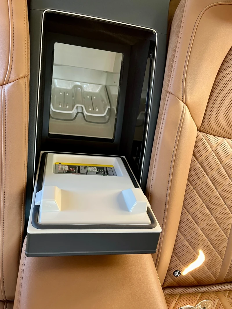 Audi A8 Audi A8L 60TFSIe quattro PLUG-IN , снимка 11 - Автомобили и джипове - 52558888