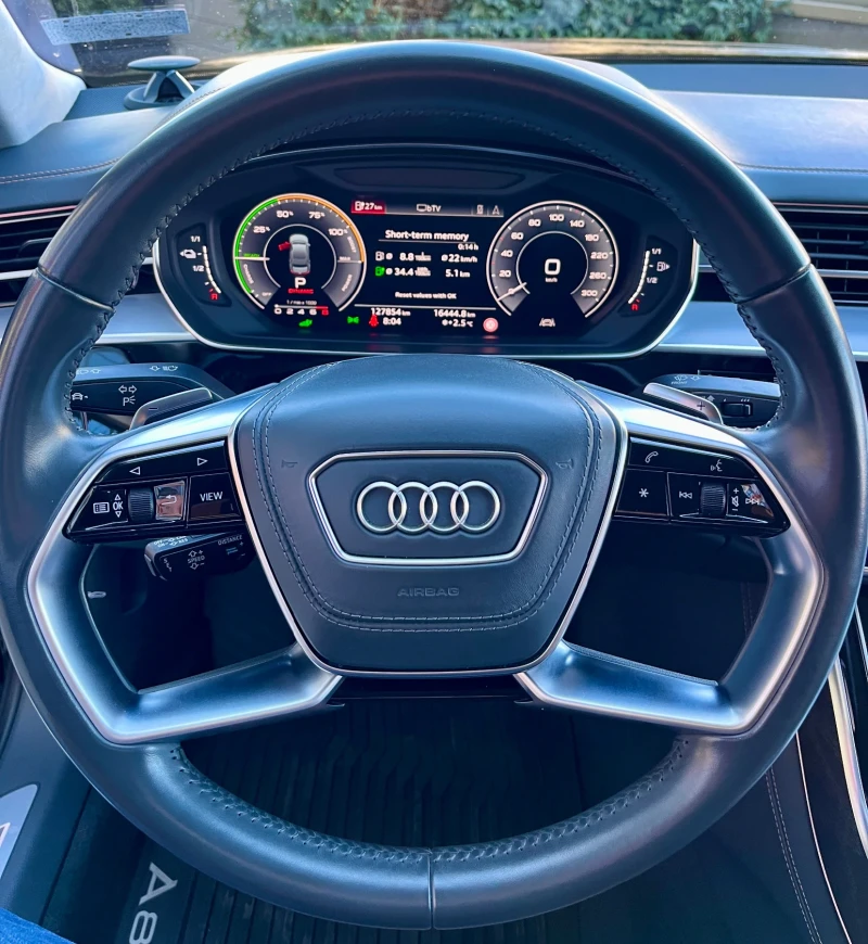 Audi A8 Audi A8L 60TFSIe quattro PLUG-IN , снимка 8 - Автомобили и джипове - 52558888