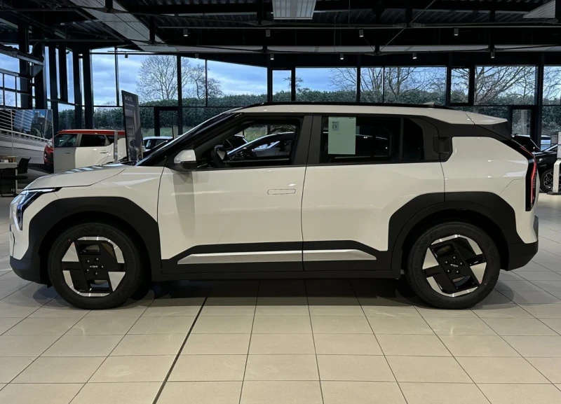 Kia EV6 EV3 НОВ! 58 kWh AIR, снимка 4 - Автомобили и джипове - 52662973