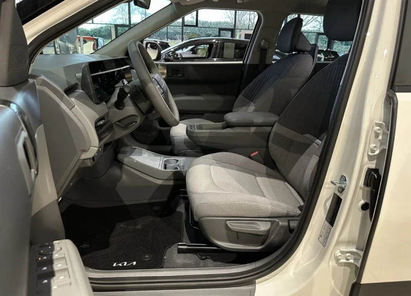 Kia EV6 EV3 НОВ! 58 kWh AIR, снимка 7 - Автомобили и джипове - 52662973
