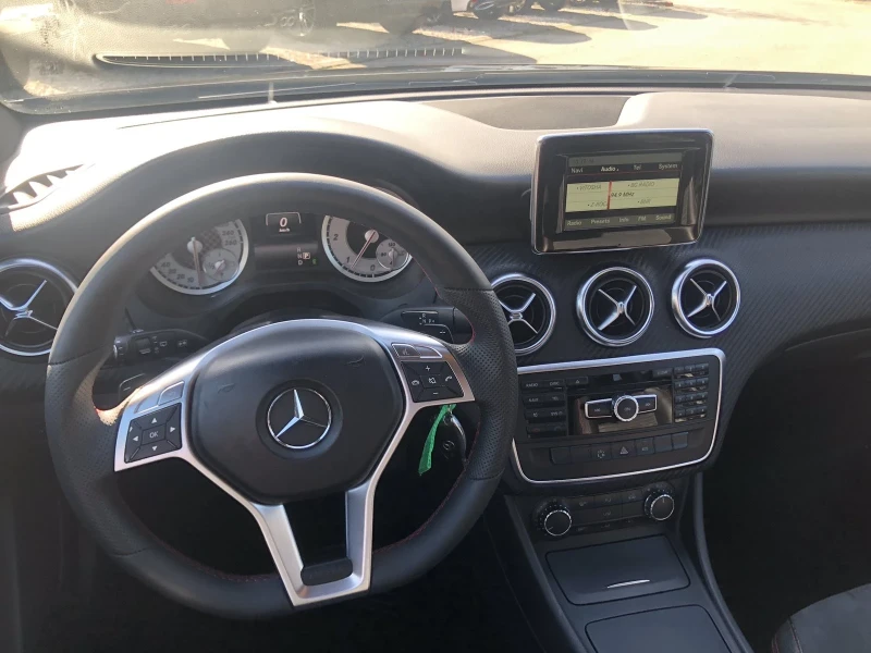 Mercedes-Benz A 200 CDI/AMG/PanoCamera/Distronic/Автомат/Обслужен, снимка 8 - Автомобили и джипове - 52275473
