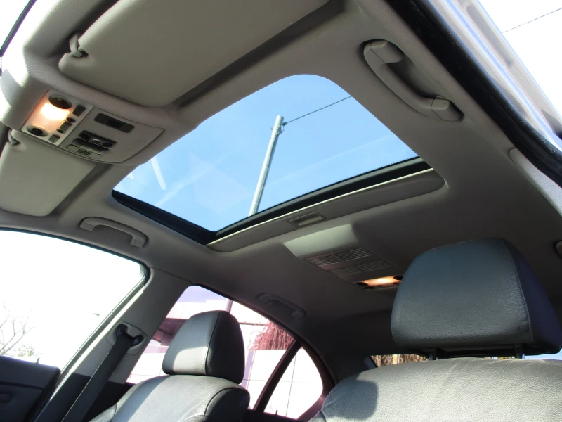 BMW 520 2.0/ГАЗ-БЕНЗИН/170кс./АВТОМАТИК/КАТО НОВА/, снимка 11 - Автомобили и джипове - 52628572