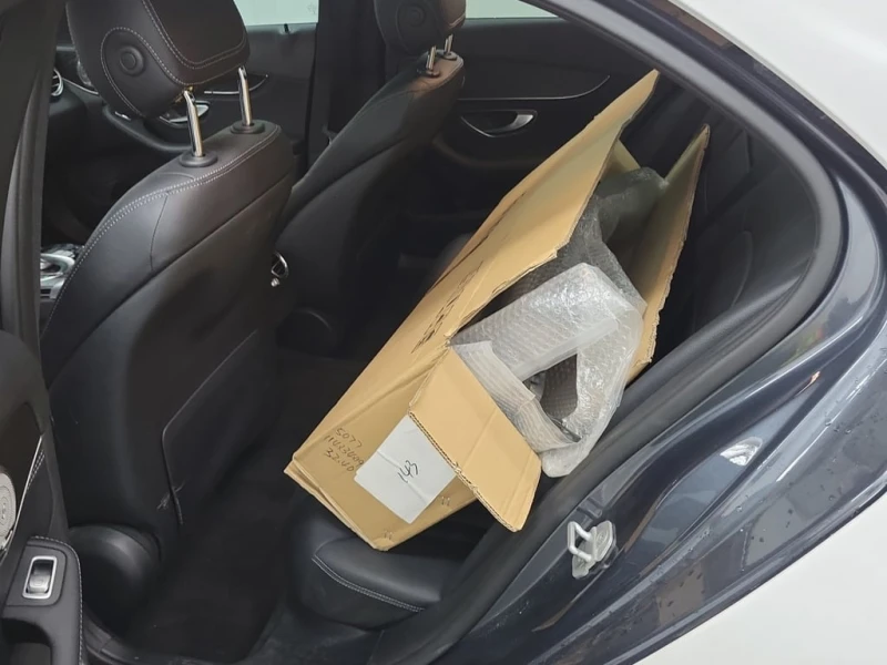 Mercedes-Benz C 300 52000km! * CARFAX * , снимка 11 - Автомобили и джипове - 53335804