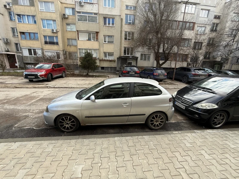 Seat Ibiza, снимка 4 - Автомобили и джипове - 53524662