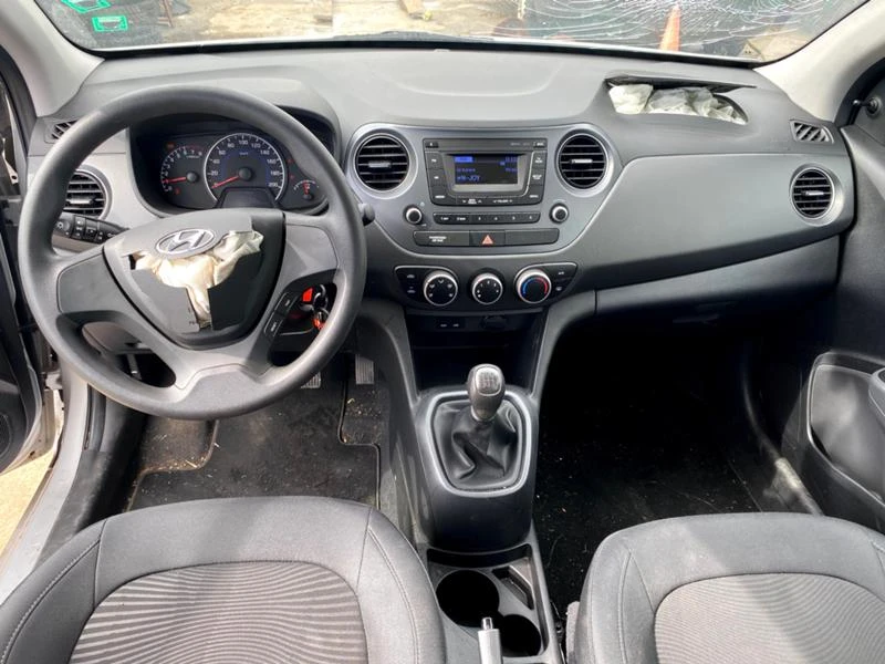 Hyundai I10, снимка 8 - Автомобили и джипове - 29985330