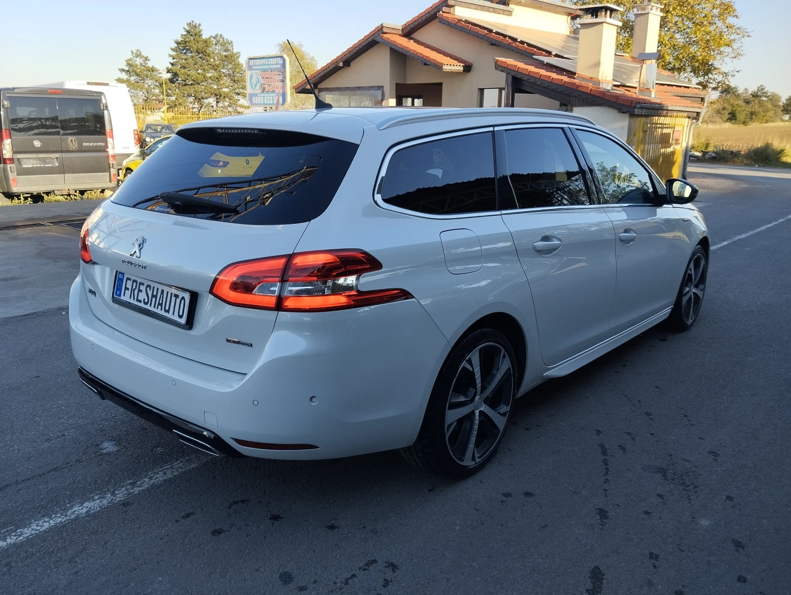 Peugeot 308 1.5HDI GT Line/Дистроник/Бяла перла - изображение 5